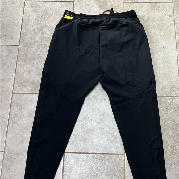 Nike Pants Nike Mens Winterized Woven Training Pants Cu73510 Multi